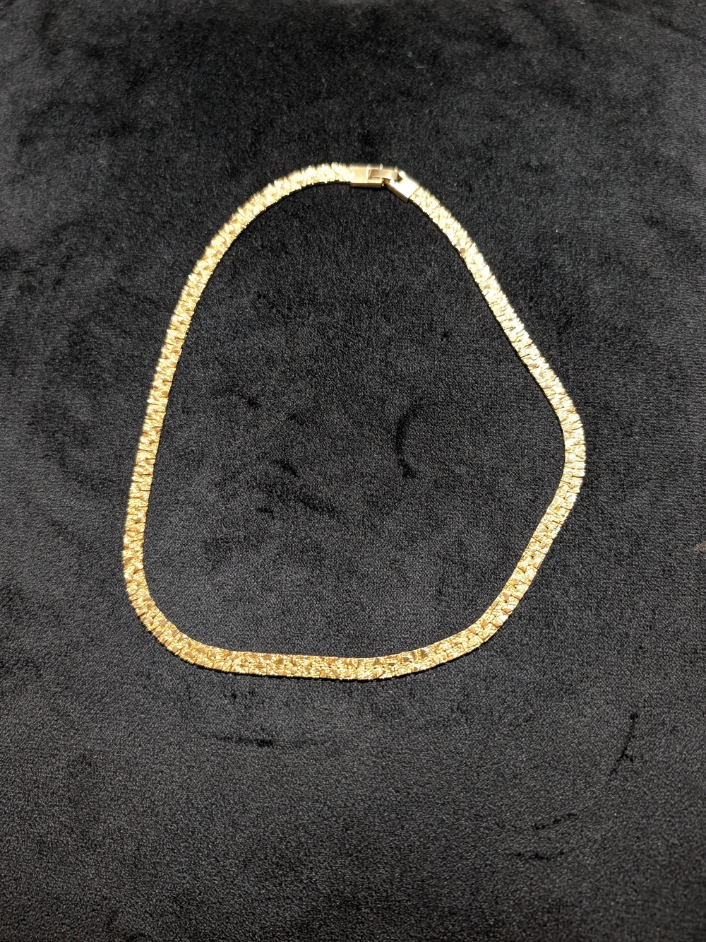 Elegant Gold Women's Flat Herringbone Choker Necklace
